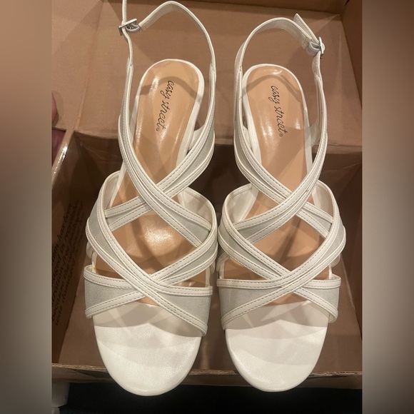 Easy Street womens Tristen Heeled White Strappy Hush Puppy Sandal, Size 11WW - Picture 8 of 11